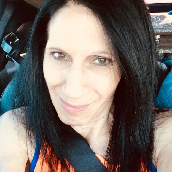 Meet your Posher, Marcia - Picture 2 of 2